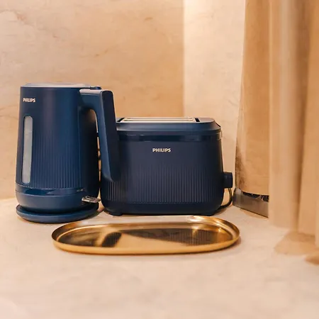 Chic 1br With Office - Calm, Cool & Connected *