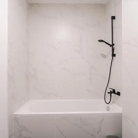 Apartman Chic 1br With Office - Calm, Cool & Connected Kolozsvár