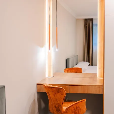 Chic 1br With Office - Calm, Cool & Connected Apartman