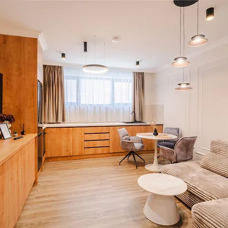 Chic 1br With Office - Calm, Cool & Connected Apartment *