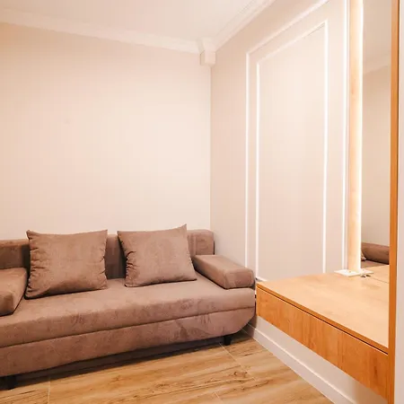 Chic 1br With Office - Calm, Cool & Connected * Cluj-Napoca