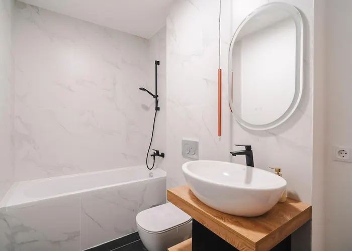 Chic 1br With Office - Calm, Cool & Connected Apartament