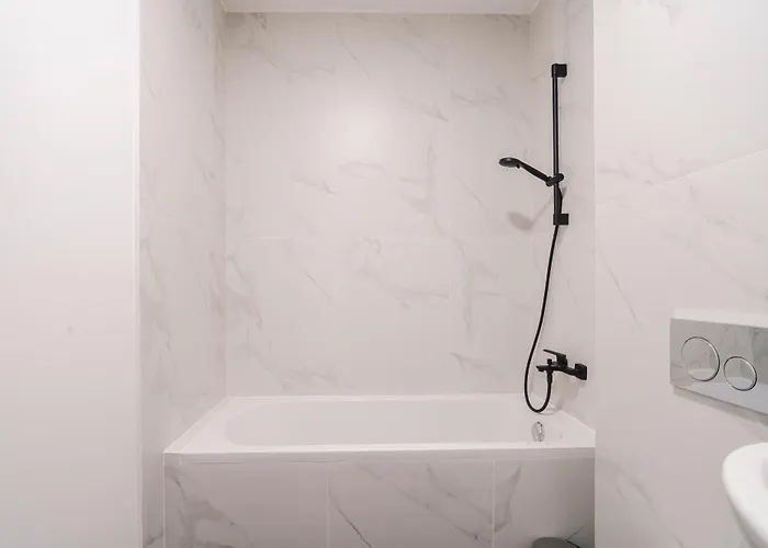 Apartament Chic 1br With Office - Calm, Cool & Connected Cluj-Napoca